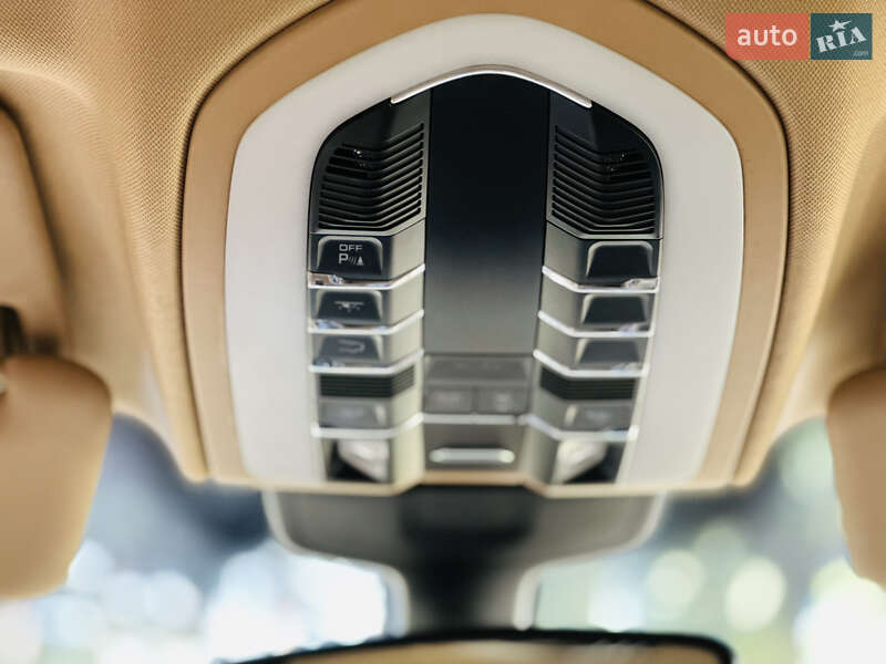 Внедорожник / Кроссовер Porsche Cayenne 2013 в Львове