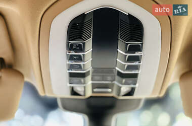 Позашляховик / Кросовер Porsche Cayenne 2013 в 