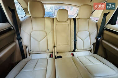 Позашляховик / Кросовер Porsche Cayenne 2013 в 