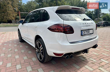 Внедорожник / Кроссовер Porsche Cayenne 2014 в 