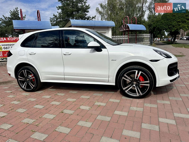 Позашляховик / Кросовер Porsche Cayenne 2014 в Умані