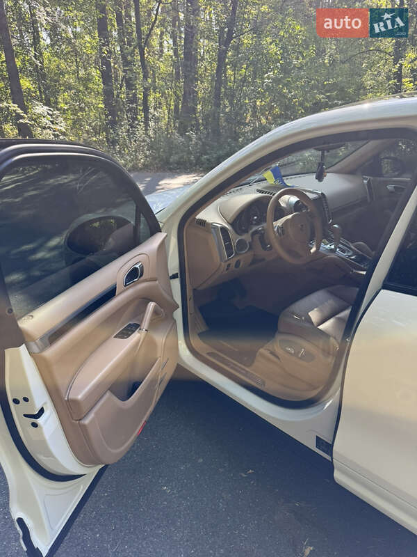 Внедорожник / Кроссовер Porsche Cayenne 2013 в Киеве фото 24 Внедорожник / Кроссовер Porsche Cayenne 2013 в Киеве