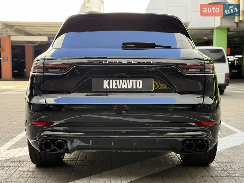 Позашляховик / Кросовер Porsche Cayenne 2021 в Києві