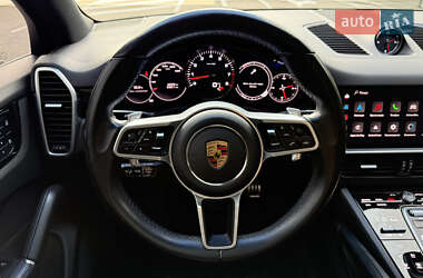 Внедорожник / Кроссовер Porsche Cayenne 2021 в 