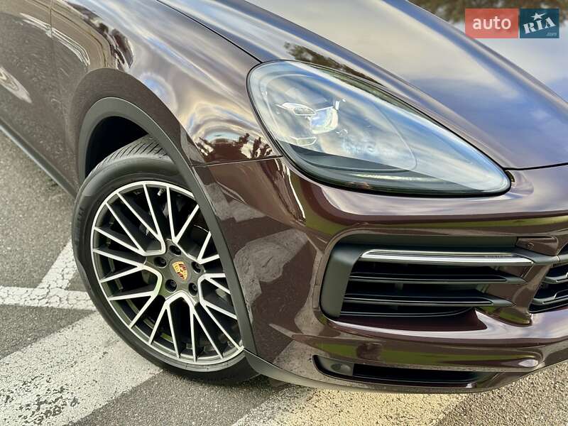 Позашляховик / Кросовер Porsche Cayenne 2018 в Києві