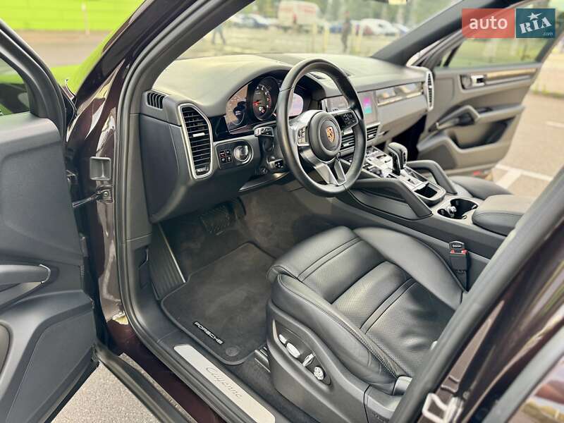 Позашляховик / Кросовер Porsche Cayenne 2018 в Києві