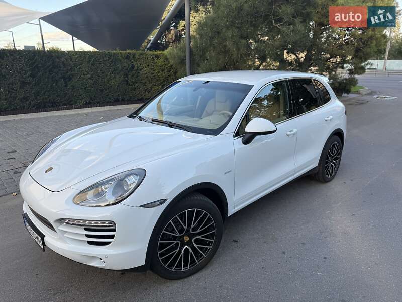 Позашляховик / Кросовер Porsche Cayenne 2012 в Дніпрі