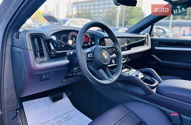 Позашляховик / Кросовер Porsche Cayenne 2024 в 