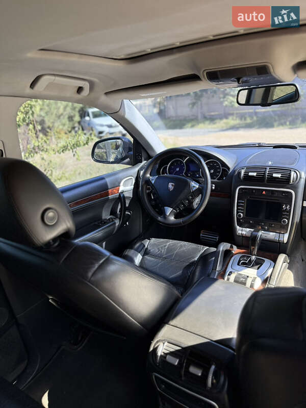 Позашляховик / Кросовер Porsche Cayenne 2004 в Кривому Розі