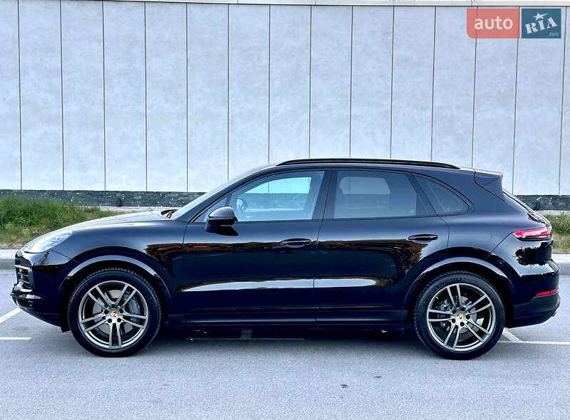 Внедорожник / Кроссовер Porsche Cayenne 2017 в Киеве