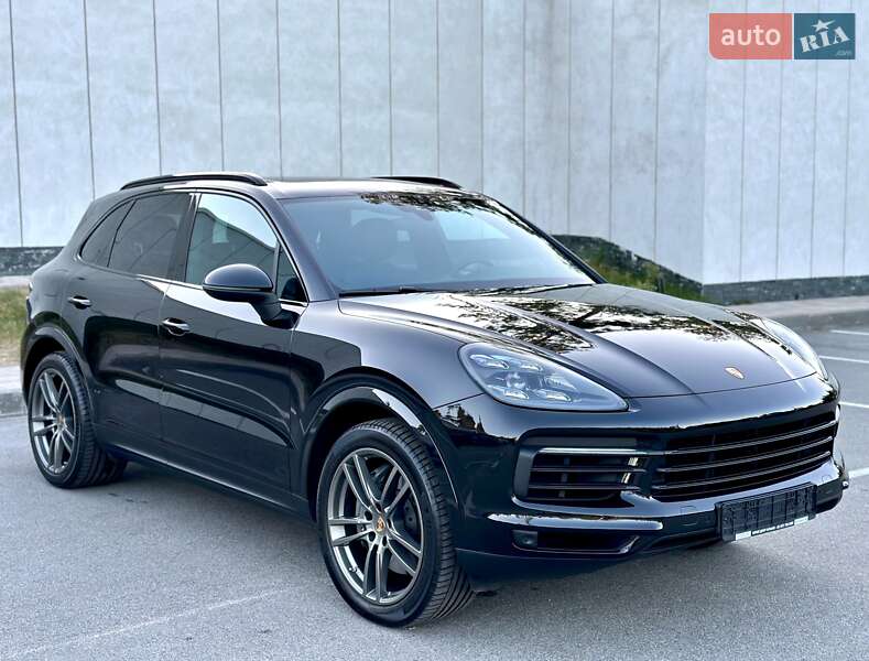 Внедорожник / Кроссовер Porsche Cayenne 2017 в Киеве