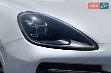Позашляховик / Кросовер Porsche Cayenne 2017 в 