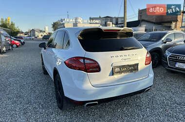 Позашляховик / Кросовер Porsche Cayenne 2014 в 