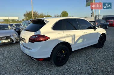 Позашляховик / Кросовер Porsche Cayenne 2014 в 