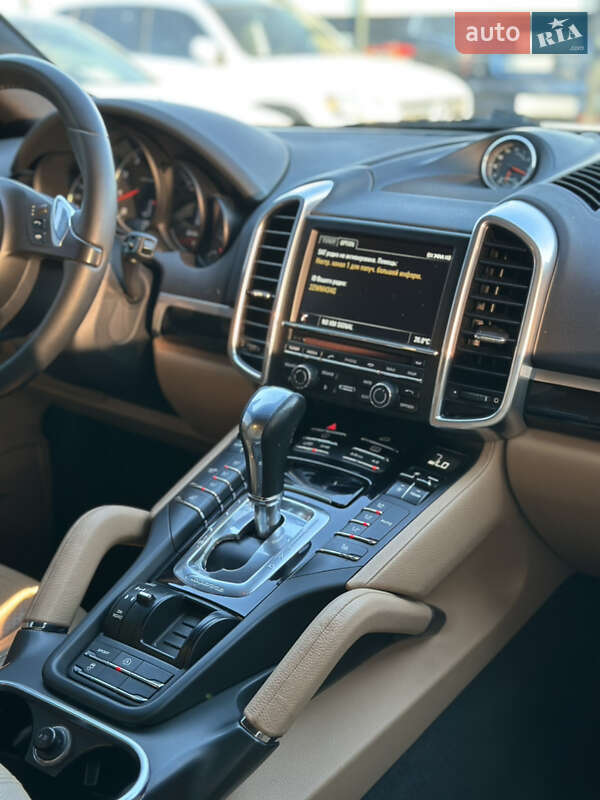 Внедорожник / Кроссовер Porsche Cayenne 2014 в Ивано-Франковске