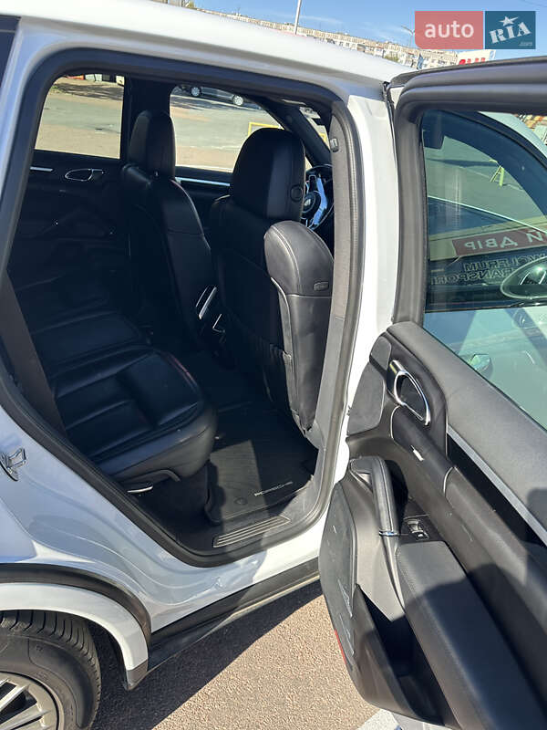 Внедорожник / Кроссовер Porsche Cayenne 2017 в Житомире фото 52 Внедорожник / Кроссовер Porsche Cayenne 2017 в Житомире