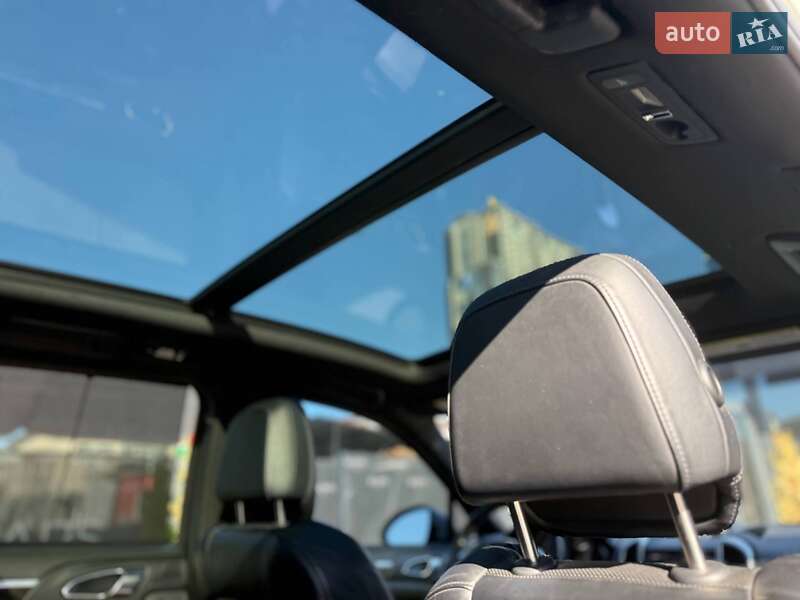 Внедорожник / Кроссовер Porsche Cayenne 2011 в Киеве