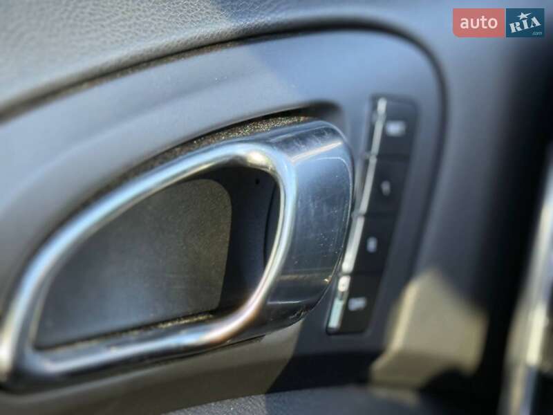 Внедорожник / Кроссовер Porsche Cayenne 2011 в Киеве