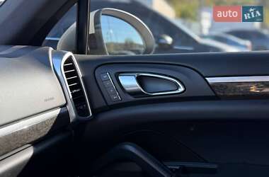 Внедорожник / Кроссовер Porsche Cayenne 2011 в 