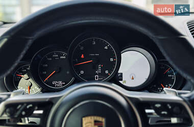 Внедорожник / Кроссовер Porsche Cayenne 2017 в 