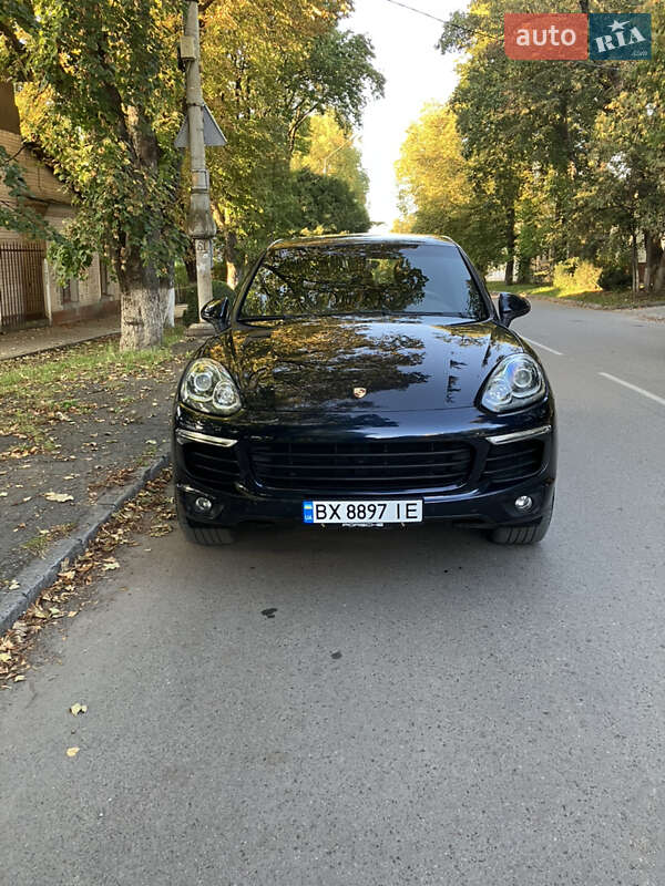 Позашляховик / Кросовер Porsche Cayenne 2017 в Кам'янець-Подільському