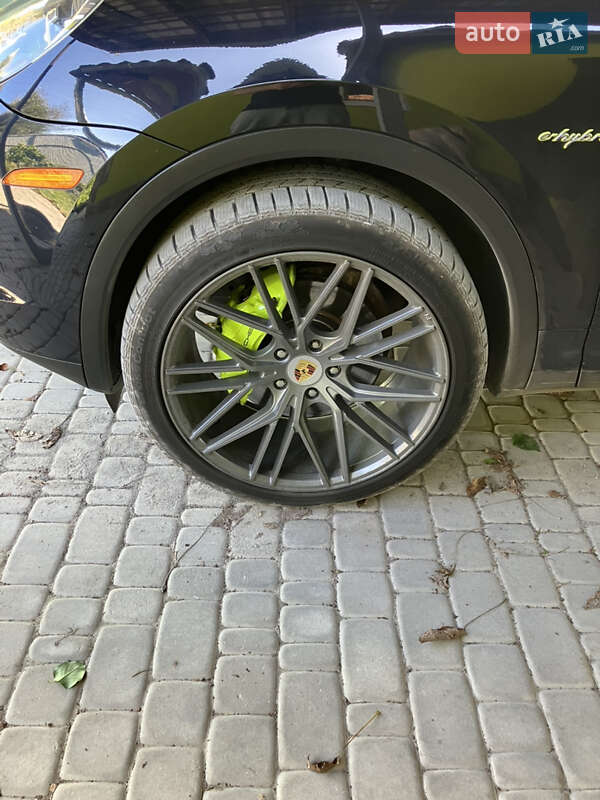 Позашляховик / Кросовер Porsche Cayenne 2017 в Кам'янець-Подільському