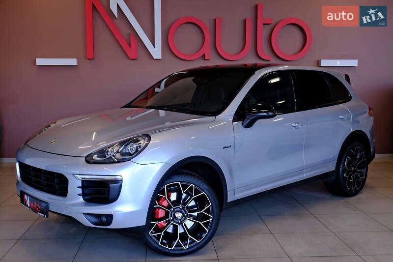 Внедорожник / Кроссовер Porsche Cayenne 2015 в Одессе