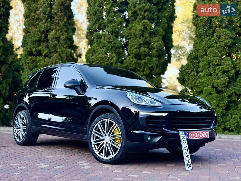 Внедорожник / Кроссовер Porsche Cayenne 2015 в Тернополе