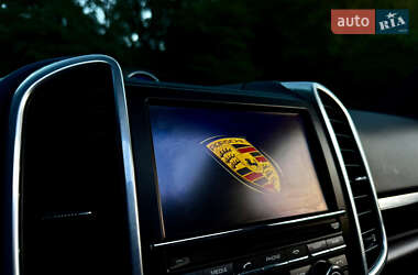 Позашляховик / Кросовер Porsche Cayenne 2015 в 