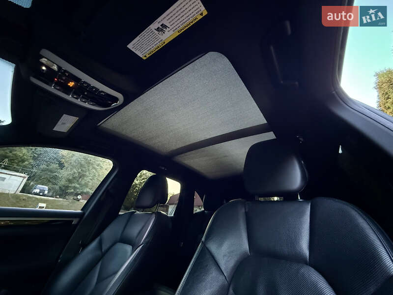 Внедорожник / Кроссовер Porsche Cayenne 2015 в Тернополе