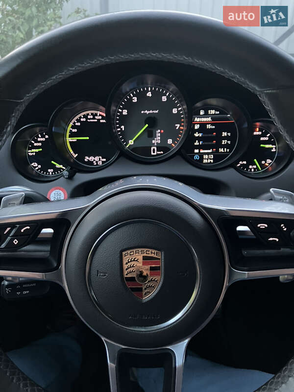 Позашляховик / Кросовер Porsche Cayenne 2017 в Кам'янець-Подільському
