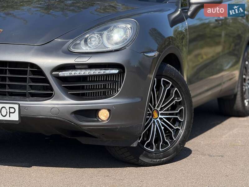 Внедорожник / Кроссовер Porsche Cayenne 2010 в Кривом Роге