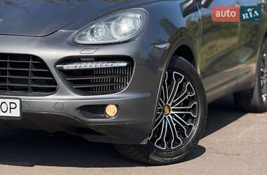 Позашляховик / Кросовер Porsche Cayenne 2010 в 