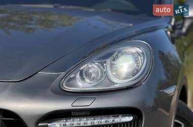 Позашляховик / Кросовер Porsche Cayenne 2010 в 
