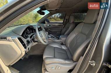 Позашляховик / Кросовер Porsche Cayenne 2010 в 