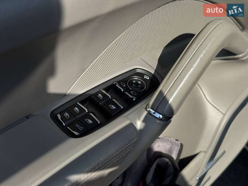 Внедорожник / Кроссовер Porsche Cayenne 2010 в Кривом Роге