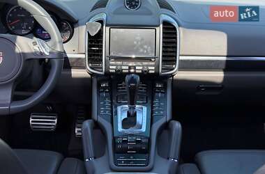 Позашляховик / Кросовер Porsche Cayenne 2010 в 