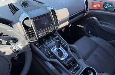 Позашляховик / Кросовер Porsche Cayenne 2010 в 