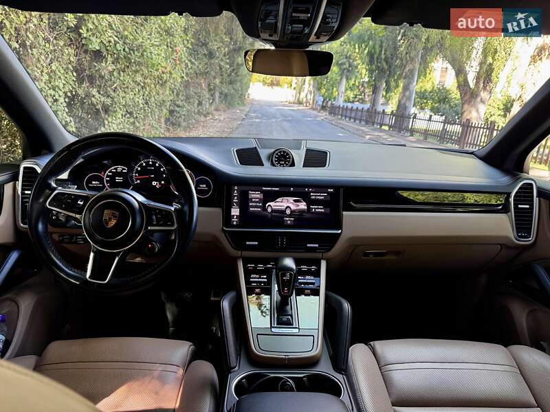 Позашляховик / Кросовер Porsche Cayenne 2018 в Києві