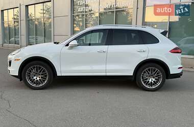 Позашляховик / Кросовер Porsche Cayenne 2016 в 