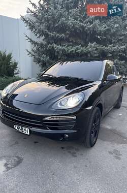 Позашляховик / Кросовер Porsche Cayenne 2012 в 