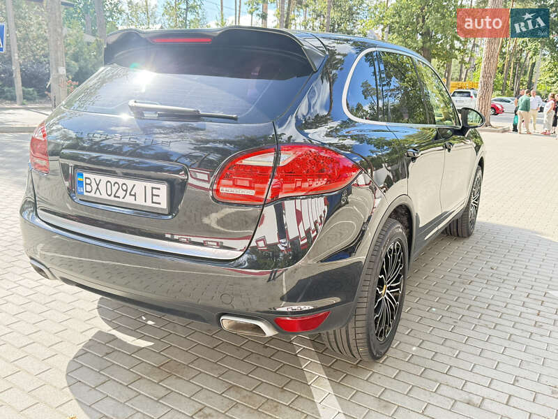 Внедорожник / Кроссовер Porsche Cayenne 2012 в Киеве фото 17 Внедорожник / Кроссовер Porsche Cayenne 2012 в Киеве
