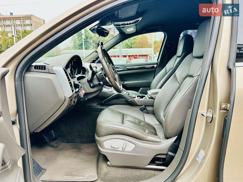Внедорожник / Кроссовер Porsche Cayenne 2015 в Киеве фото 12 Внедорожник / Кроссовер Porsche Cayenne 2015 в Киеве