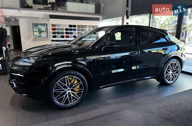 Внедорожник / Кроссовер Porsche Cayenne 2024 в 