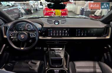 Внедорожник / Кроссовер Porsche Cayenne 2024 в 