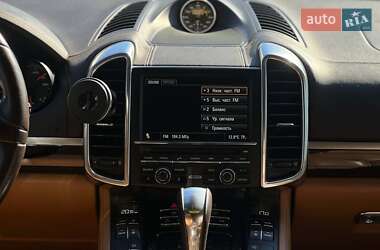 Внедорожник / Кроссовер Porsche Cayenne 2012 в 
