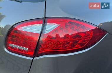 Позашляховик / Кросовер Porsche Cayenne 2013 в 