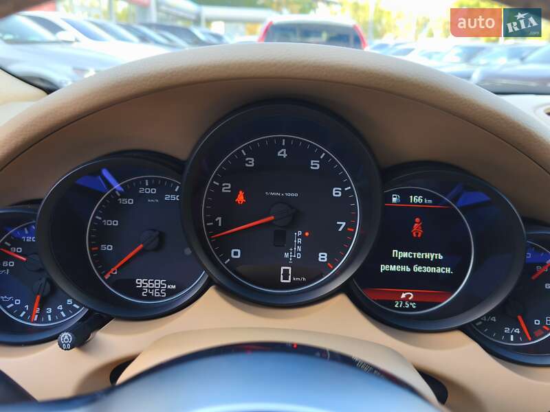 Внедорожник / Кроссовер Porsche Cayenne 2016 в Днепре фото 24 Внедорожник / Кроссовер Porsche Cayenne 2016 в Днепре