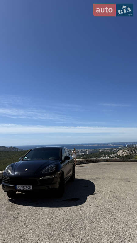 Позашляховик / Кросовер Porsche Cayenne 2013 в Тернополі