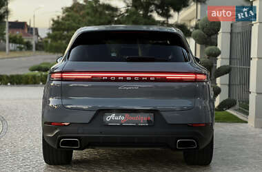 Позашляховик / Кросовер Porsche Cayenne 2023 в 